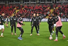 Beşiktaş’ta ısınma sırasında sakatlık! Takımdan çıkarıldı
