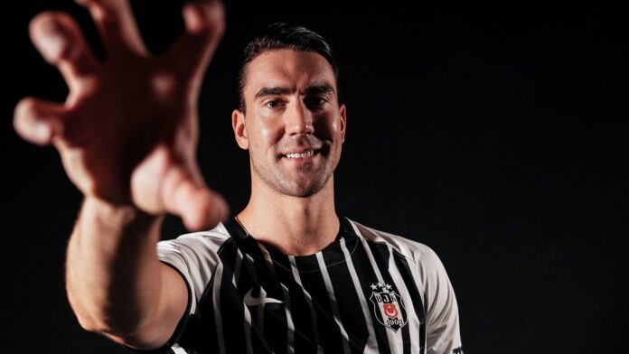 besiktasin-yeni-golcusu-dusan-vlahovicin-amaci-sampiyonluk-jrPzyDWa.jpg