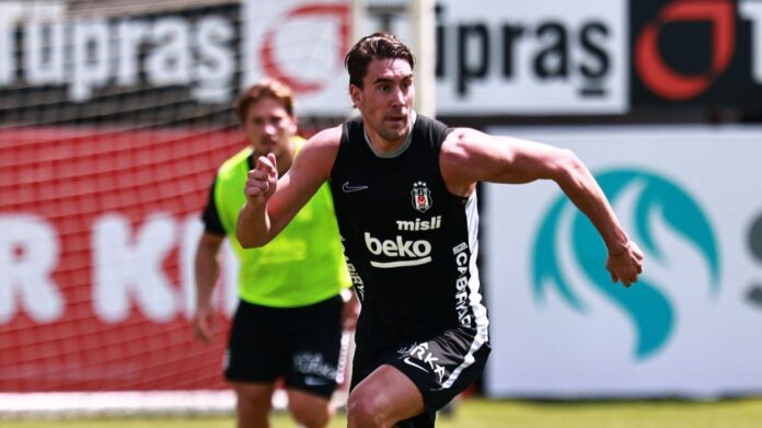 dusan-vlahovicten-besiktas-taraftarina-simdiden-soyleyeyim-WNPsrlFy.jpeg