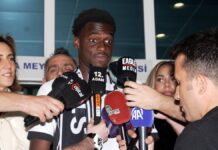 Hollandalı futbolcu Ernest Poku, Beşiktaş için İstanbul’a geldi