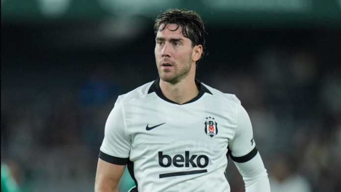 vlahovic-besiktas-formasi-ile-birinci-golunu-corumspora-atti-vQyaq1TK.png
